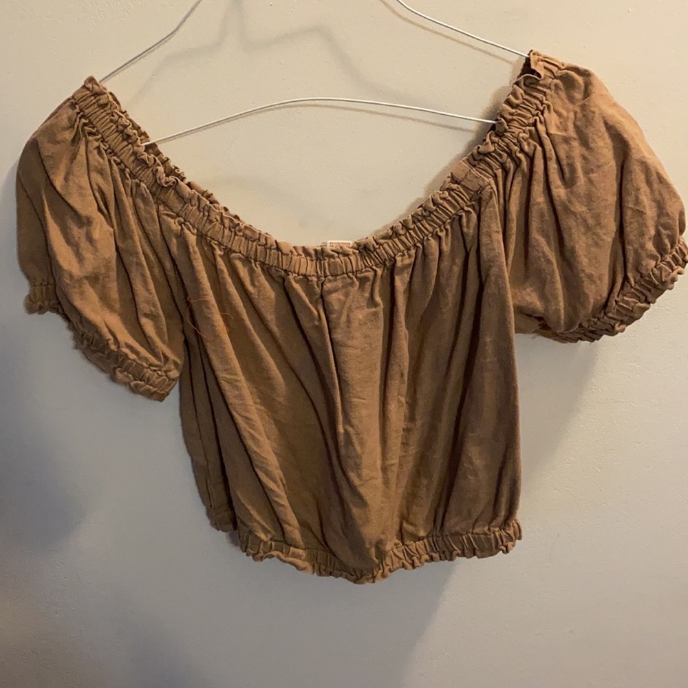 ReVamped Cropped Brown Ruffle Top - Picture 4 of 4